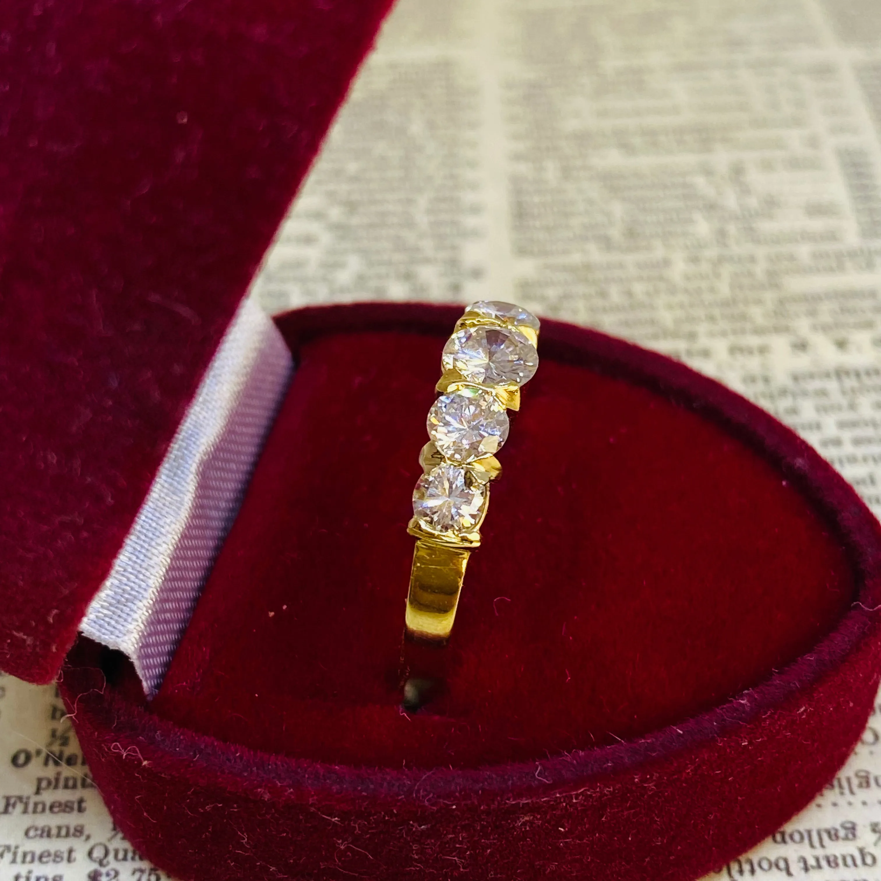 18K Yellow Gold Five Stone Graduating Diamond Band