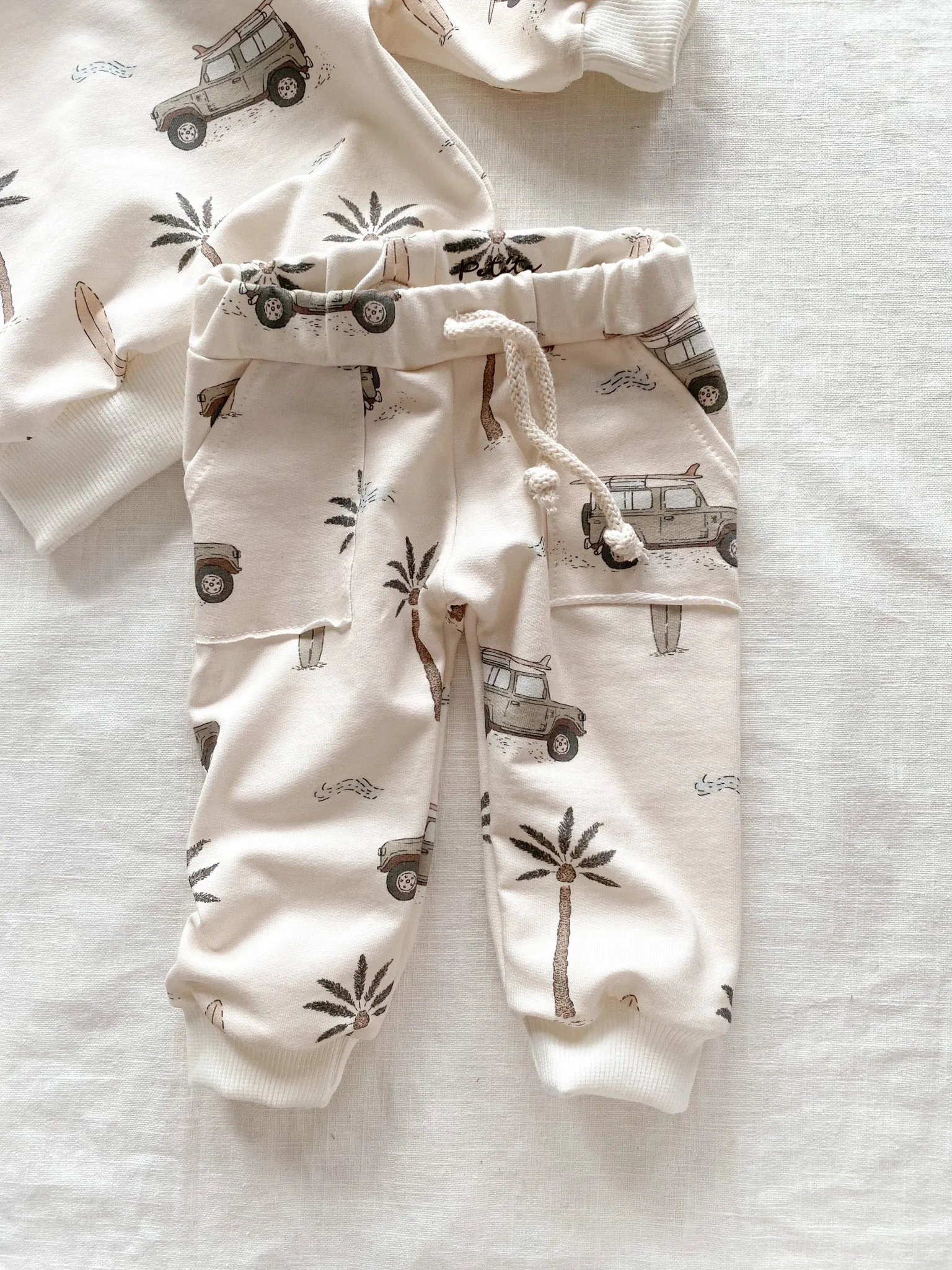 Baby sweatpants / cars & palm trees