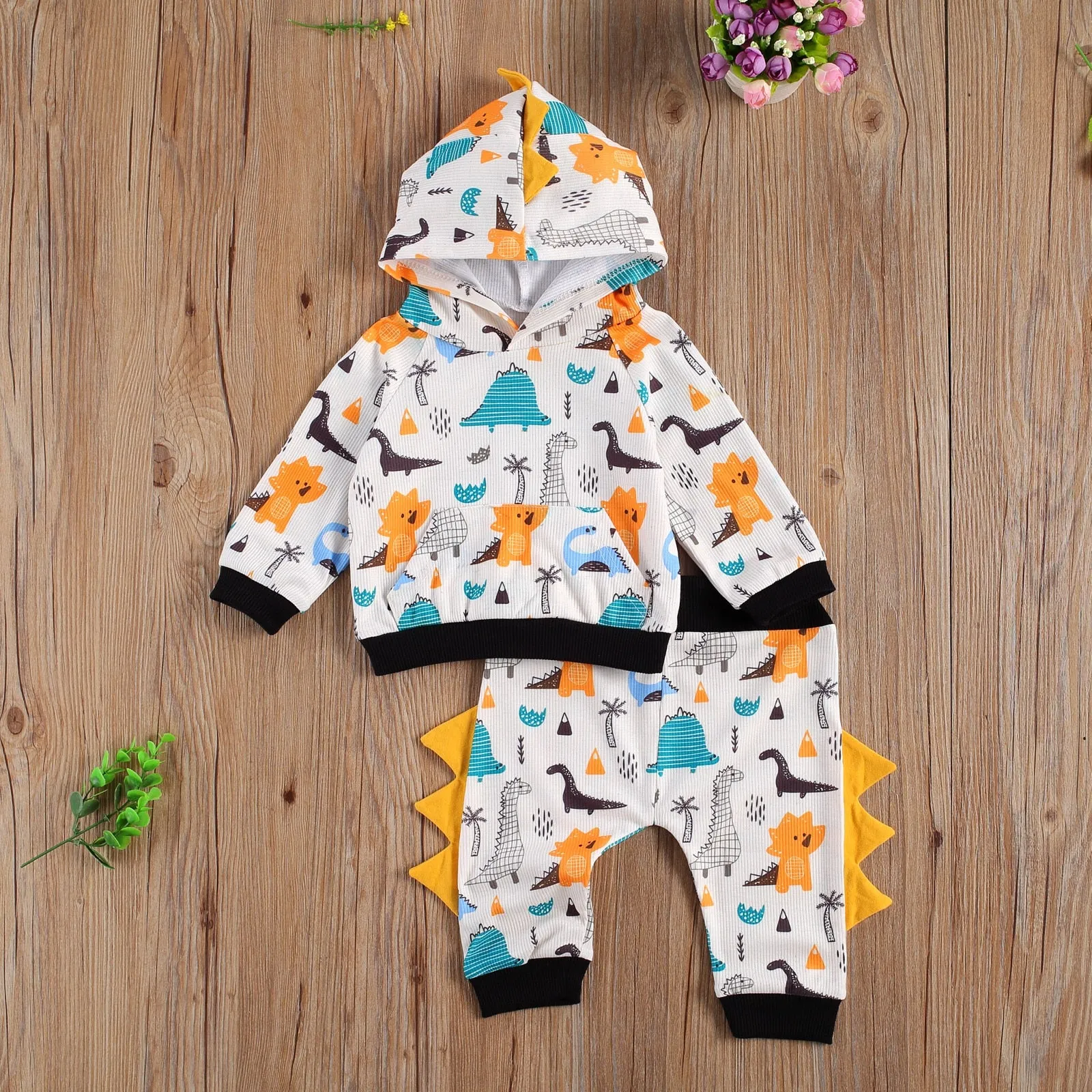 DINO-MITE Hoody Outfit