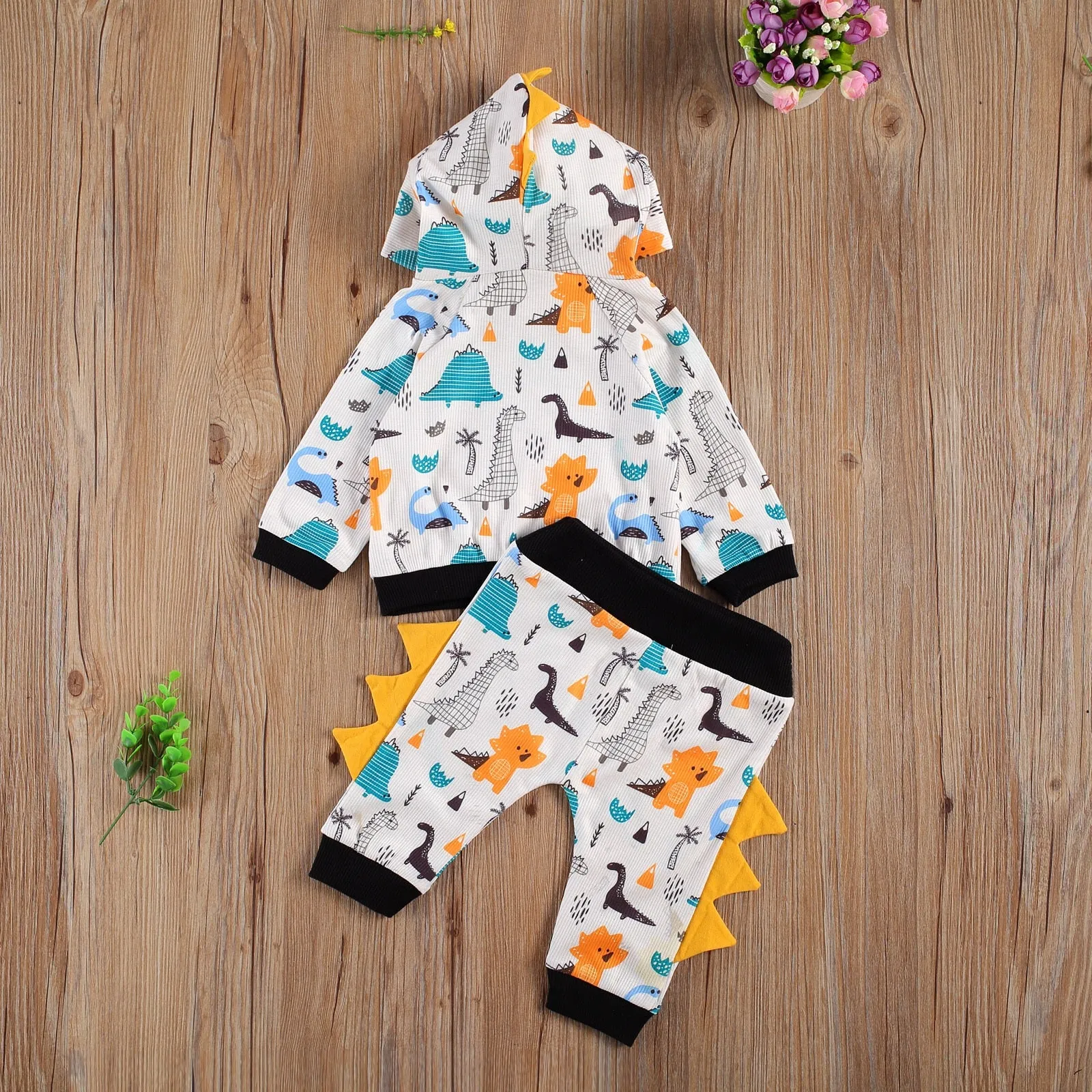 DINO-MITE Hoody Outfit