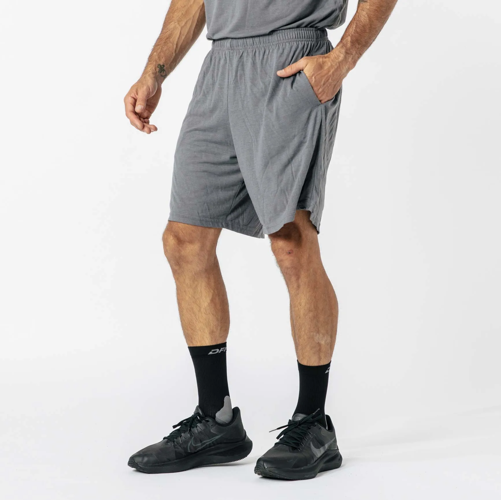 FR PERFORMANCE POCKETED SHORTS