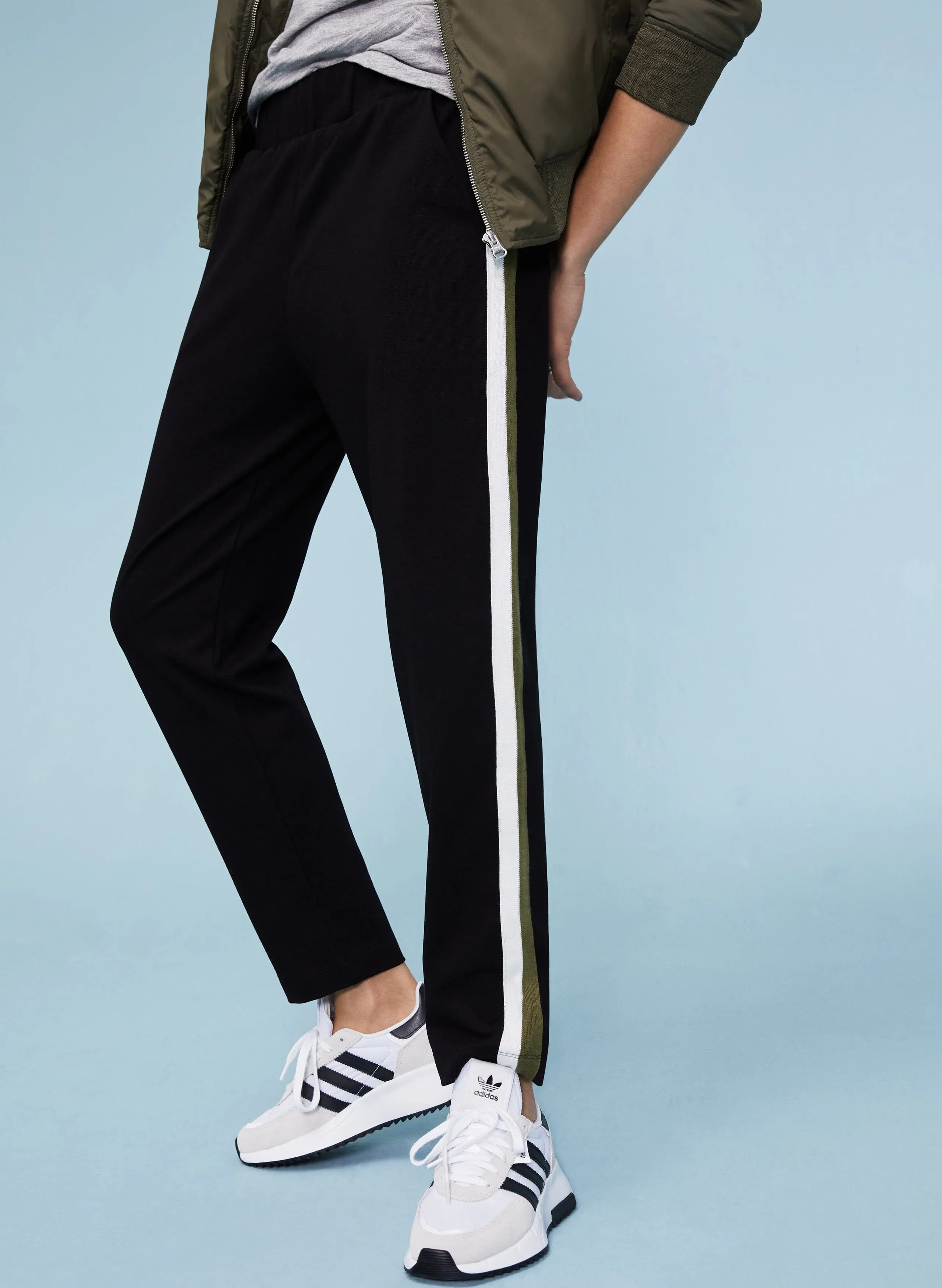 Jay  LENZING ECOVERO Pants | Caviar Black & Olive