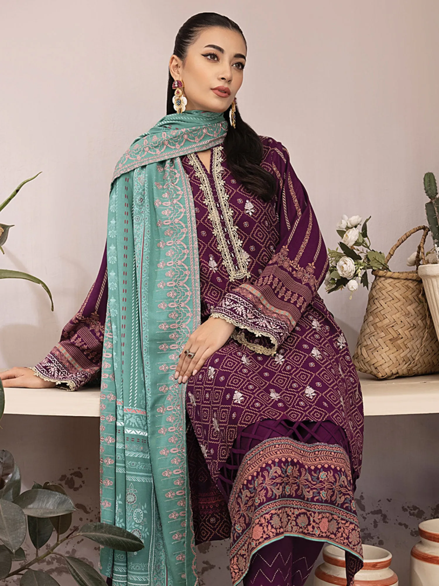 Lakhany Plum Unstitched Pashmina Embroidered Suit (LG-RM-0004)