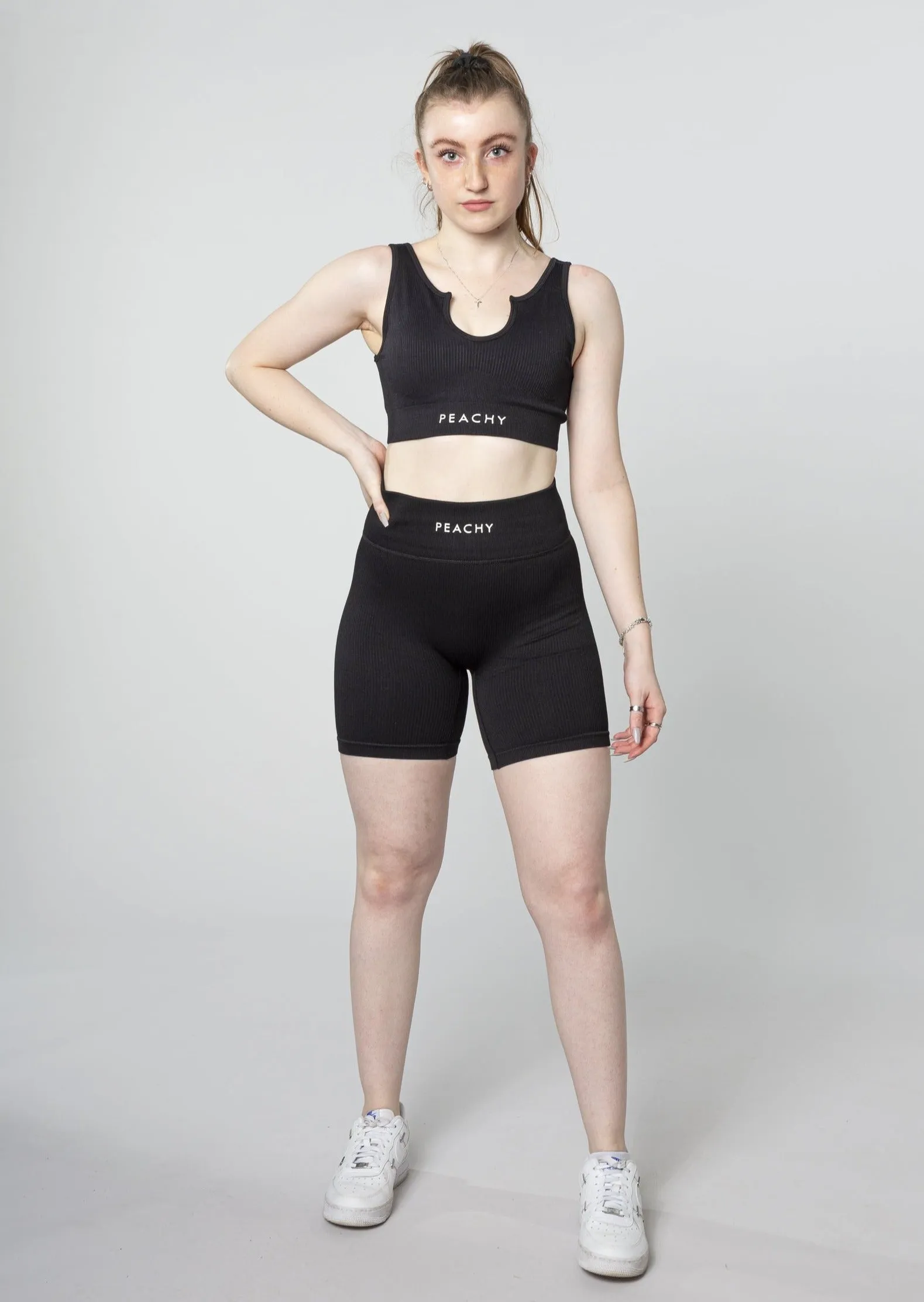 [LASTCHANCE] Ribbed LUXE  Summer Set (Shorts und Sport-BH)