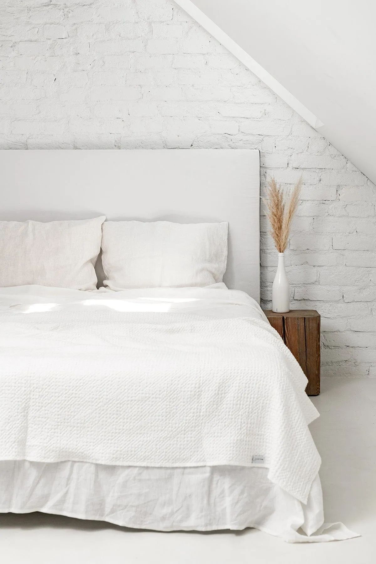 Linen Waffle Bed Throw | White