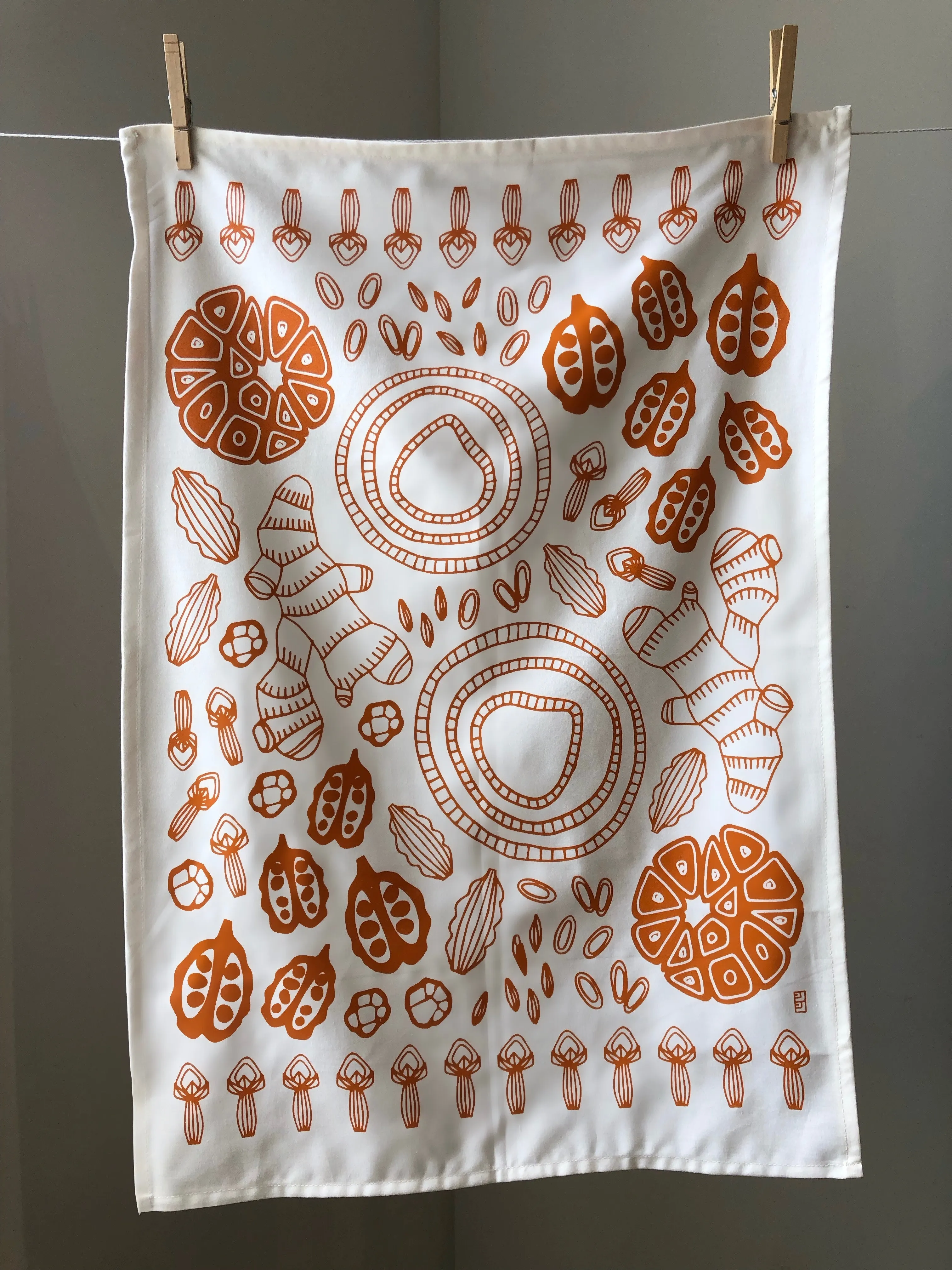 Pilau Tea Towel by Lulu Kitololo